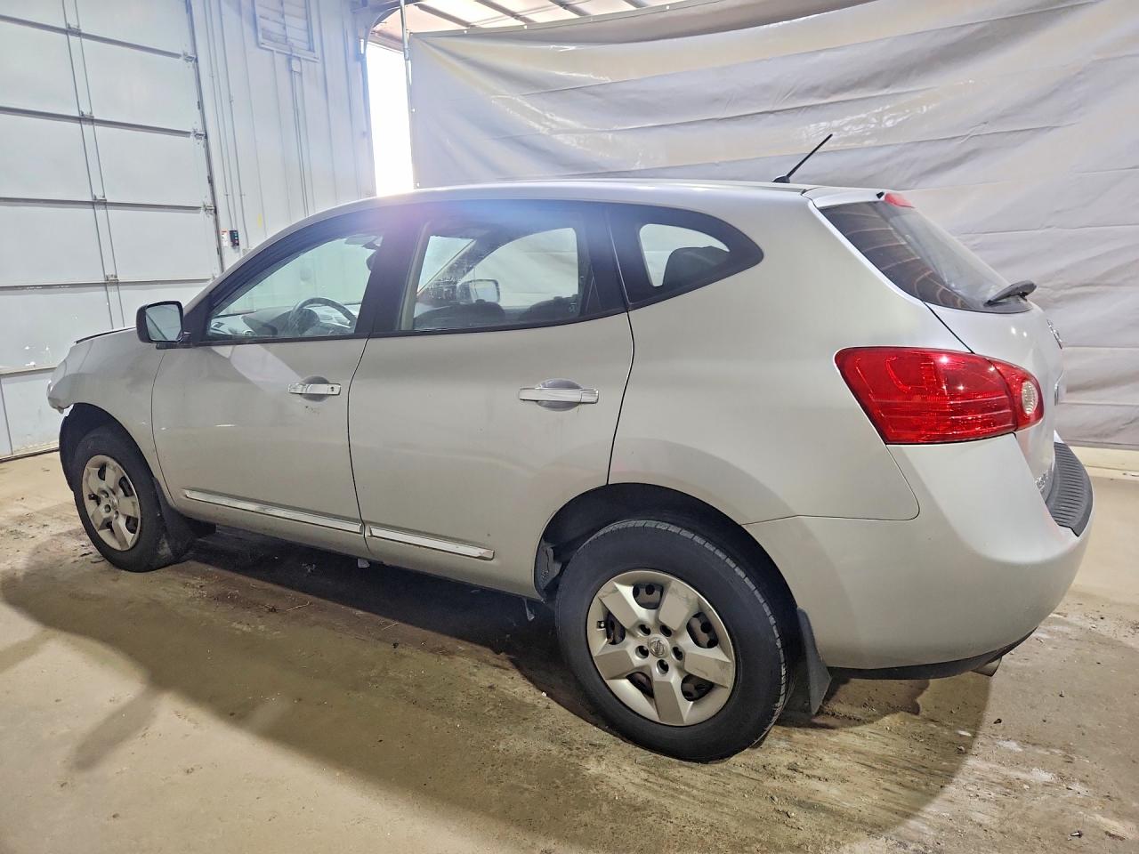 JN8AS5MVXFW754440 · 2015 NISSAN ROGUE SELECT · 2/13