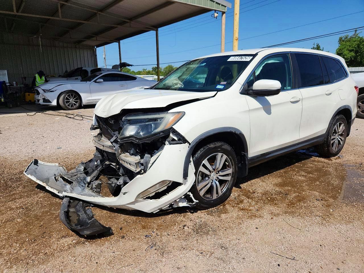 5FNYF5H30JB003416 · 2018 HONDA PILOT