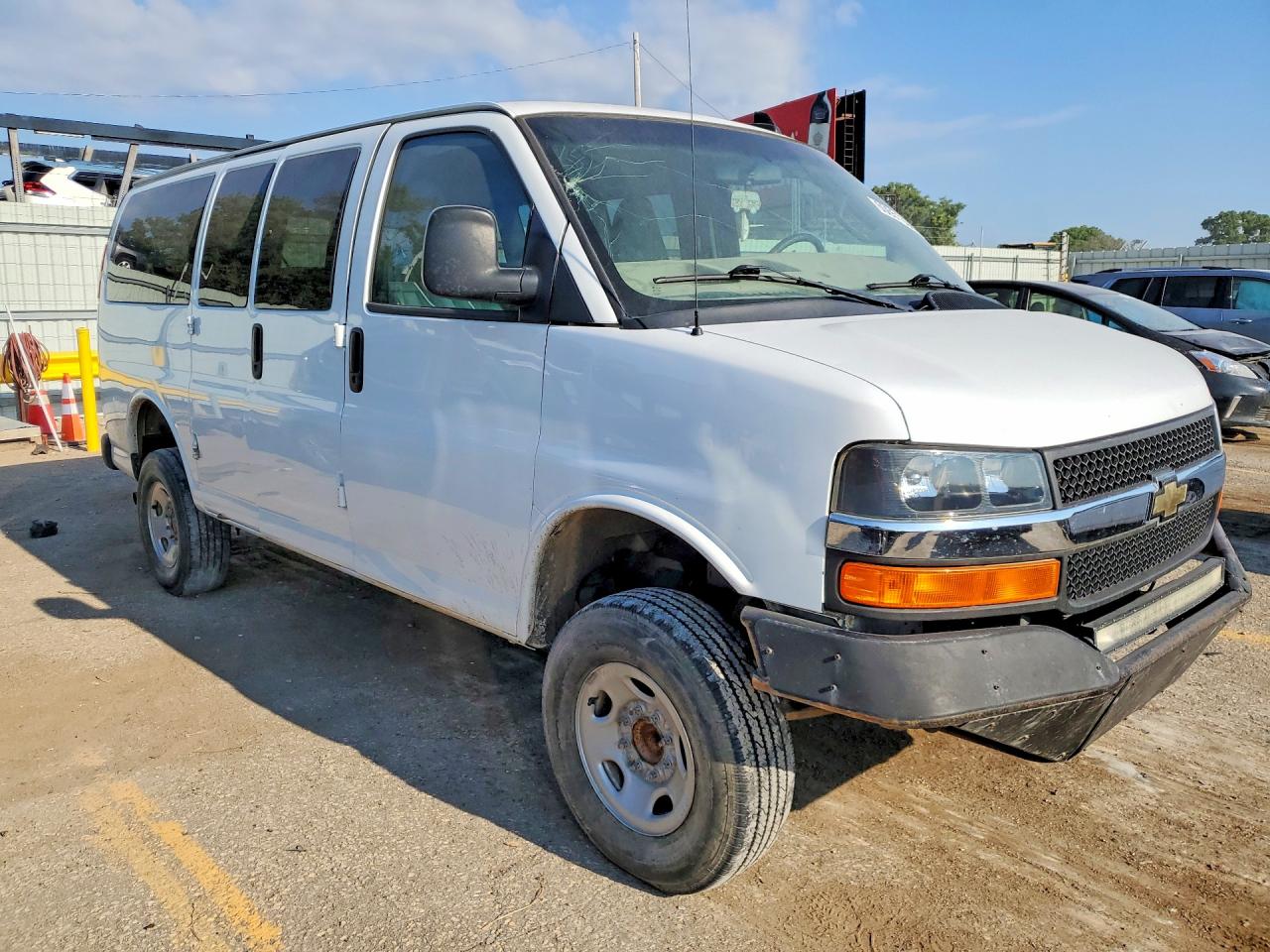 1GAZGLFG4H1132489 · 2017 CHEVROLET EXPRESS G3500 · 4/13