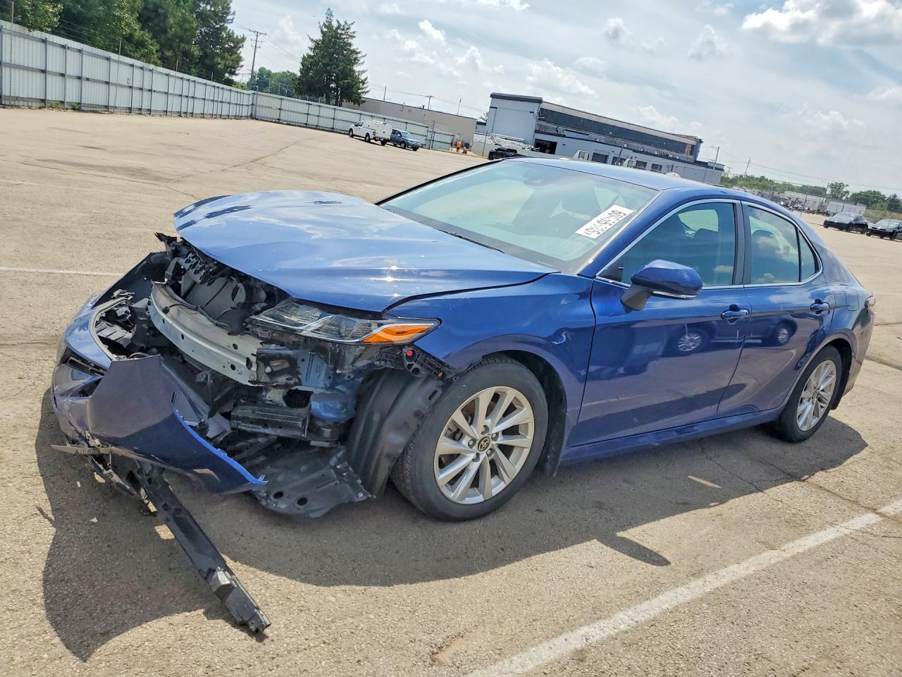 4T1R11AK7PU131595 · 2023 TOYOTA CAMRY