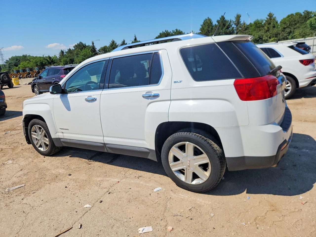 2CTFLXE54B6453907 · 2011 GMC TERRAIN · 2/12