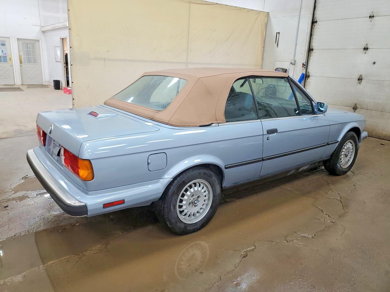 WBABB2316LEC23136 · 1990 BMW 325 · 3/12
