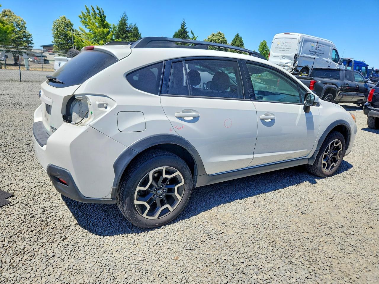 JF2GPABC2H8225588 · 2017 SUBARU CROSSTREK · 3/13