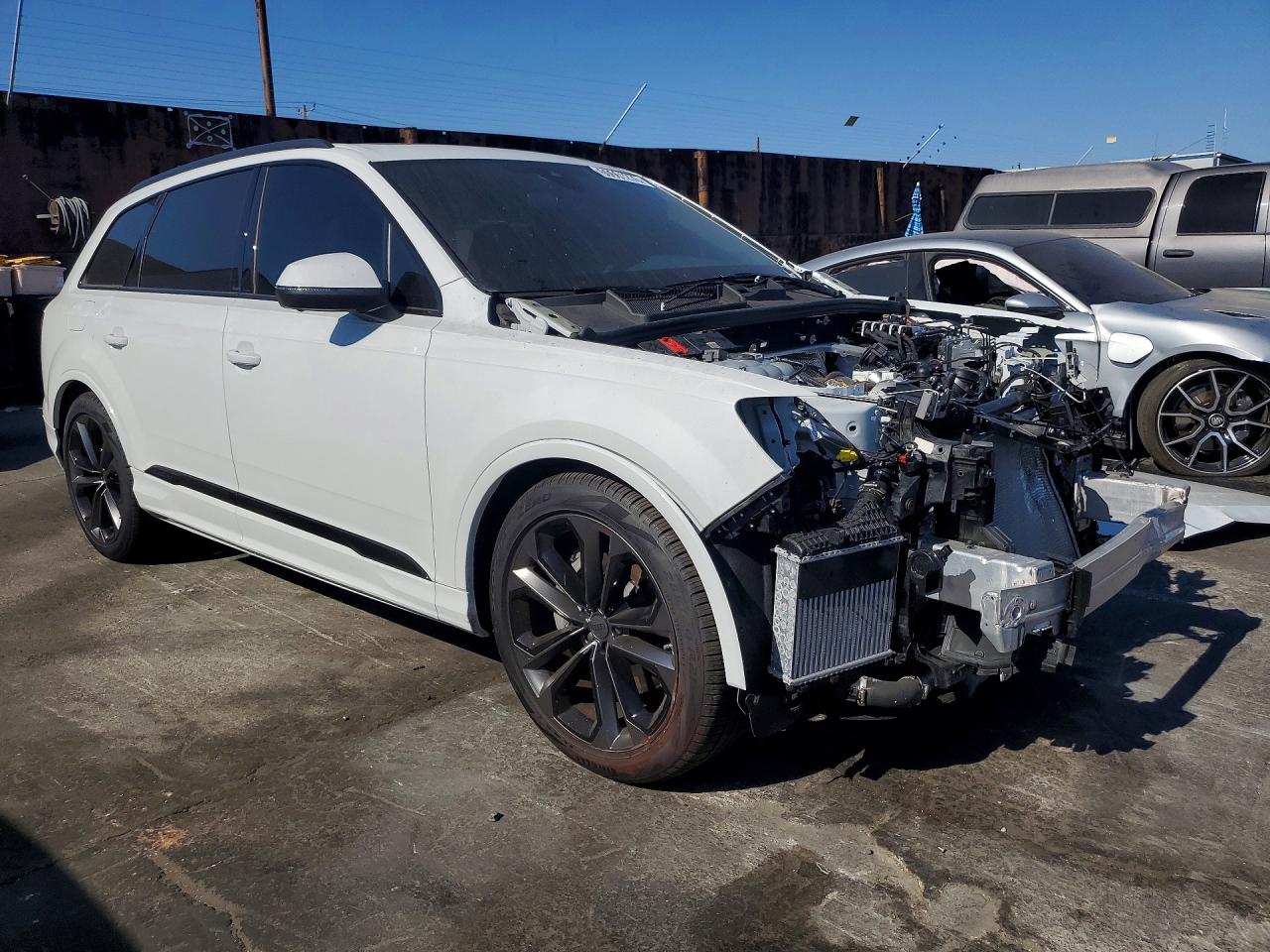 WA1LVBF7XTD005597 · 2026 AUDI Q7 · 4/13