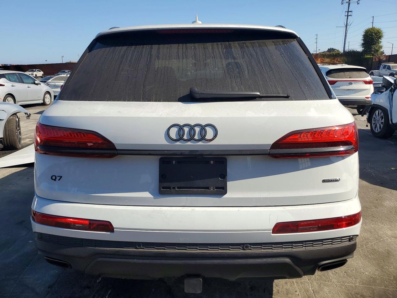 WA1LVBF7XTD005597 · 2026 AUDI Q7 · 6/13