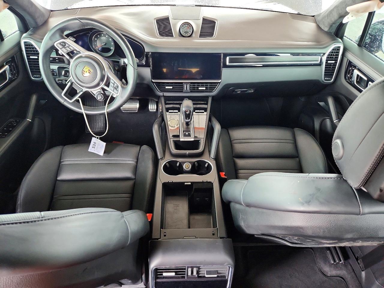 WP1AG2AY1MDA33179 · 2021 PORSCHE CAYENNE · 8/13