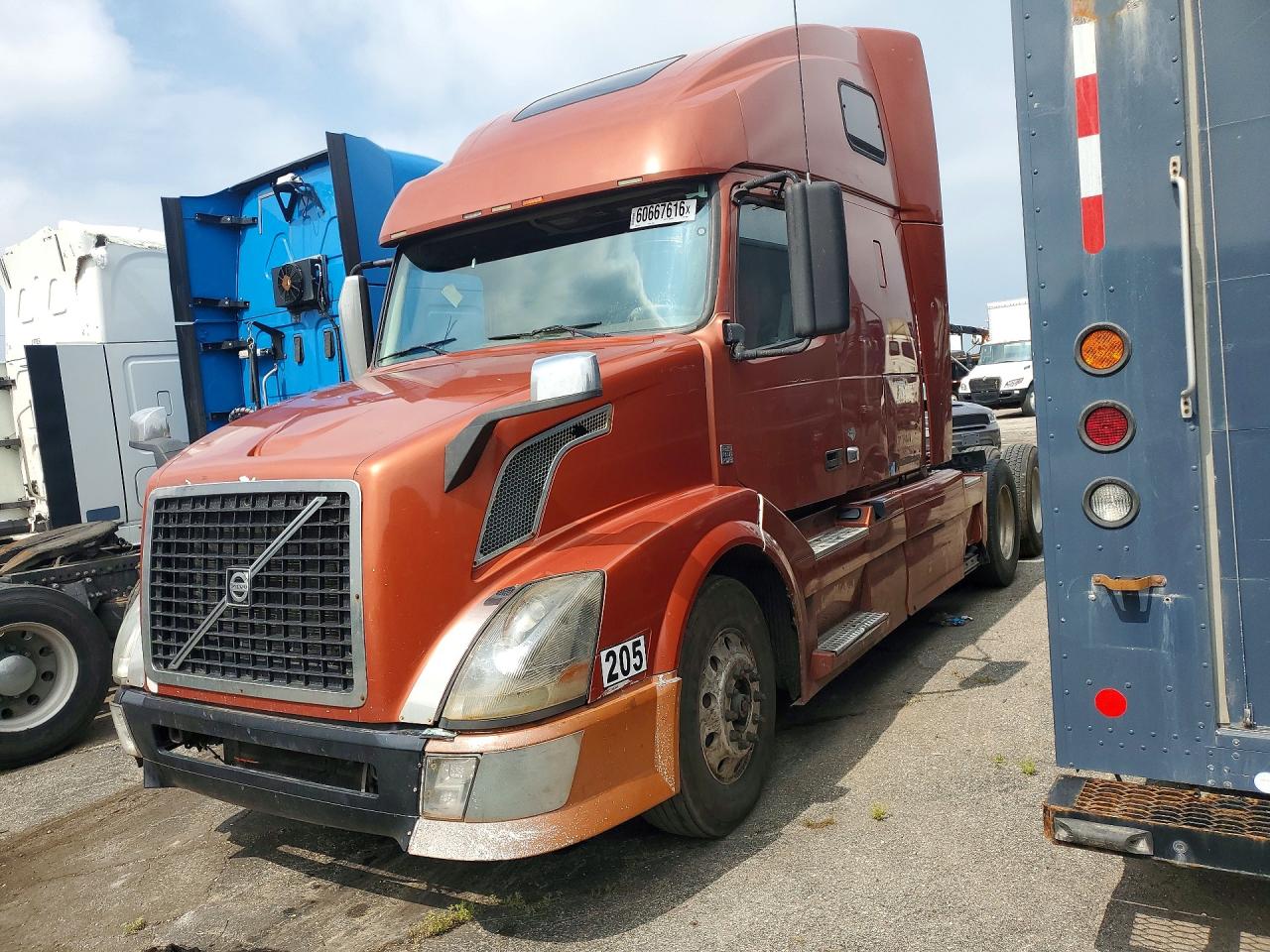 4V4NC9EG9DN560328 · 2013 VOLVO VNL