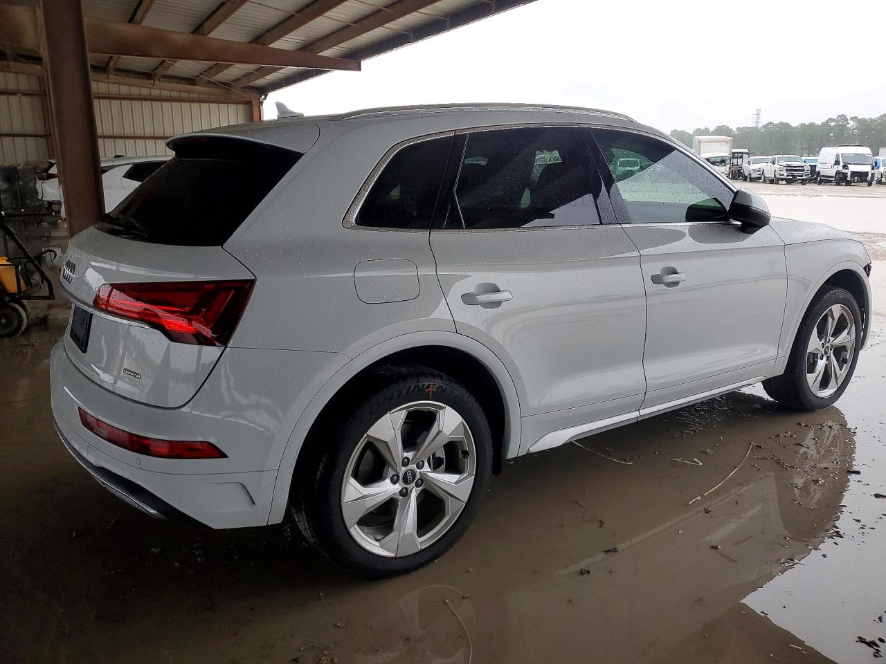 WA1BAAFYXM2101978 · 2021 AUDI Q5 · 3/14