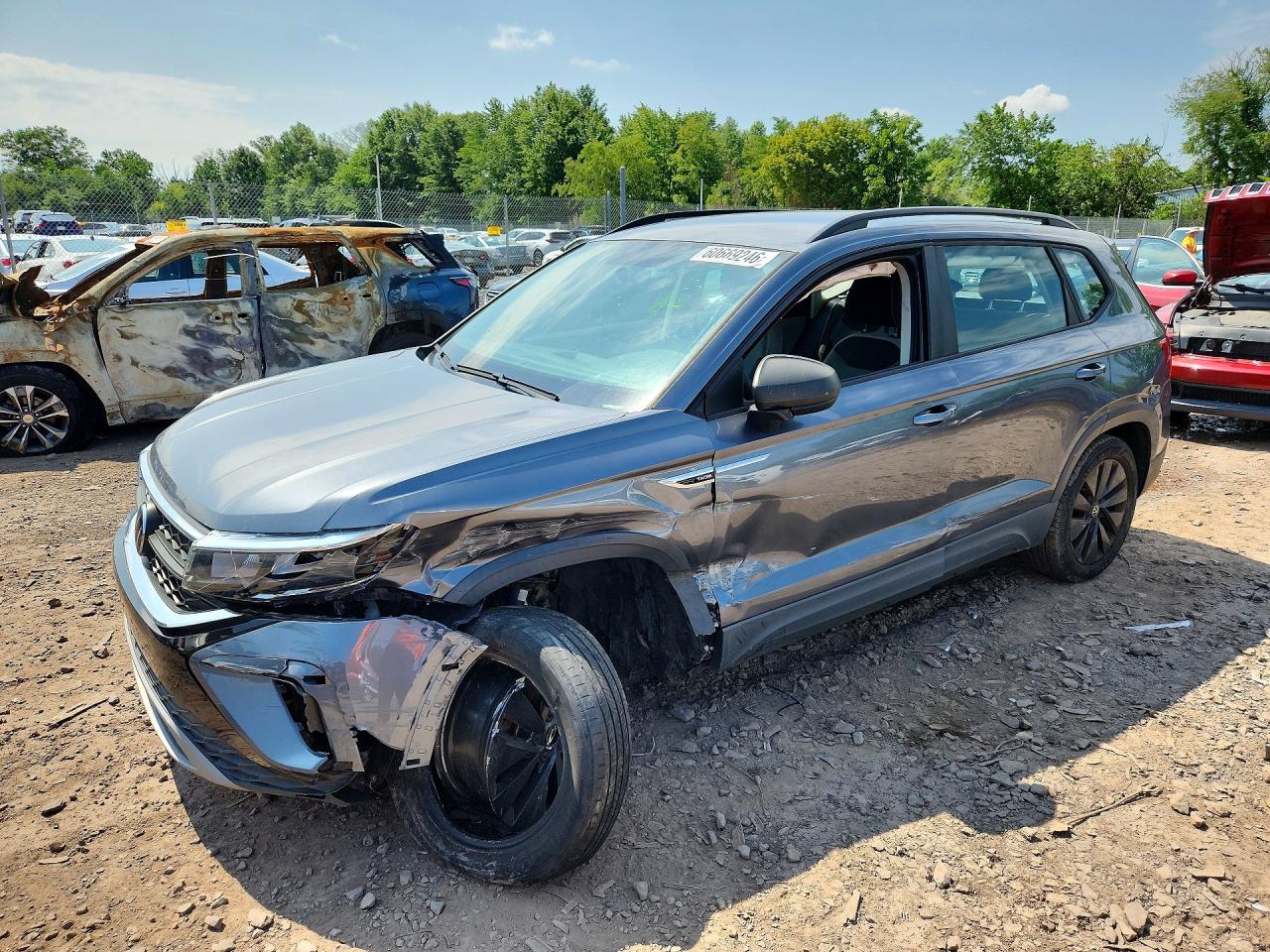 3VVCX7B29NM052006 · 2022 VOLKSWAGEN TAOS