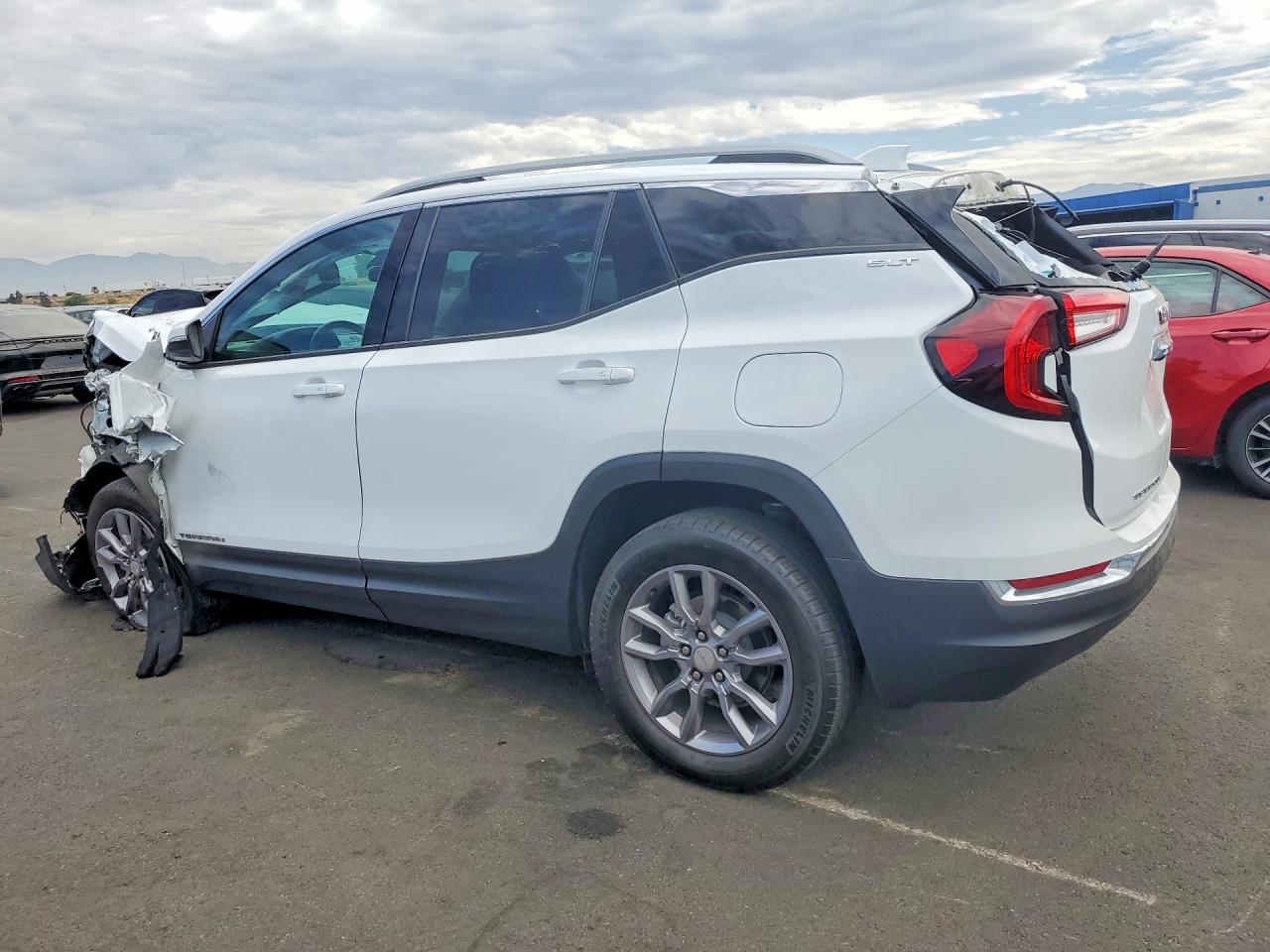 3GKALPEGXRL181302 · 2024 GMC TERRAIN · 2/14