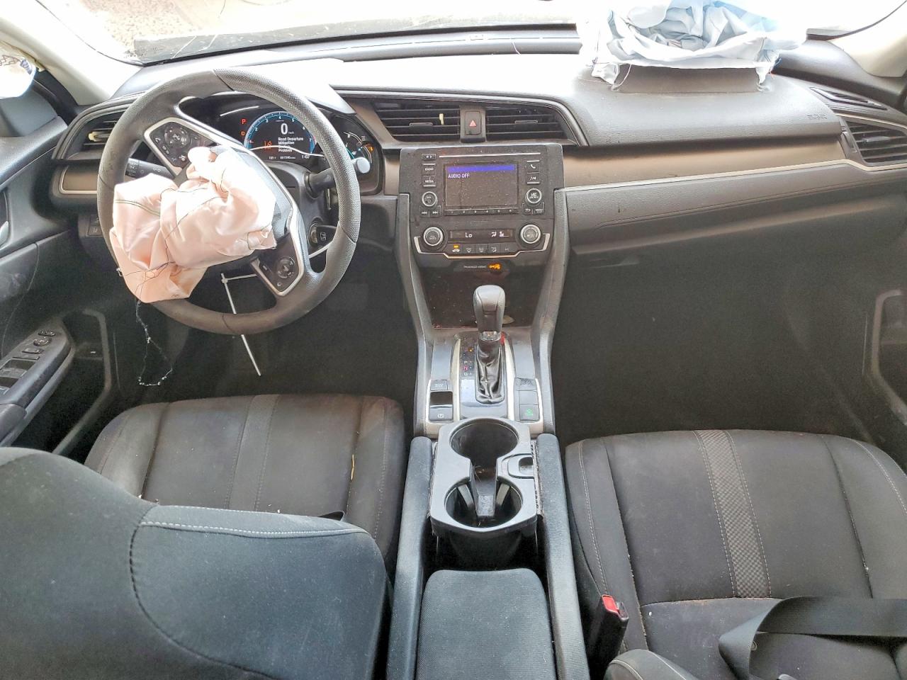 19XFC2F63KE203399 · 2019 HONDA CIVIC · 8/13