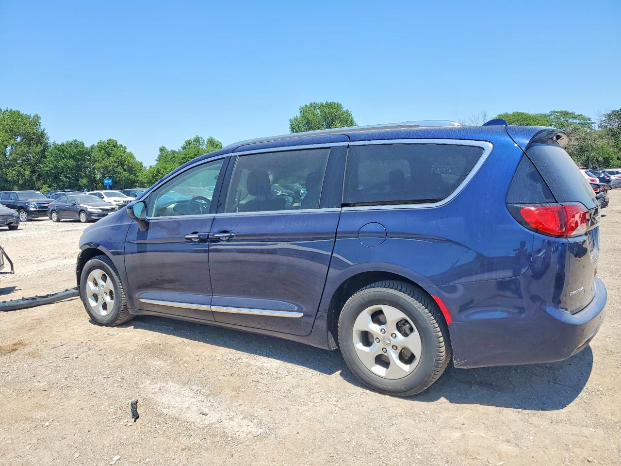 2C4RC1EGXHR514546 · 2017 CHRYSLER PACIFICA · 2/14
