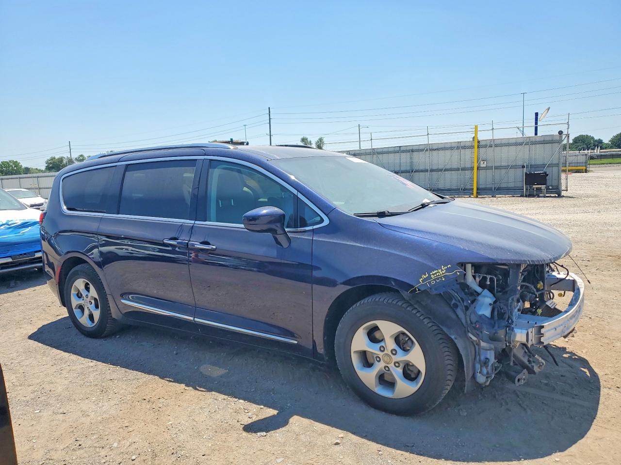 2C4RC1EGXHR514546 · 2017 CHRYSLER PACIFICA · 4/14