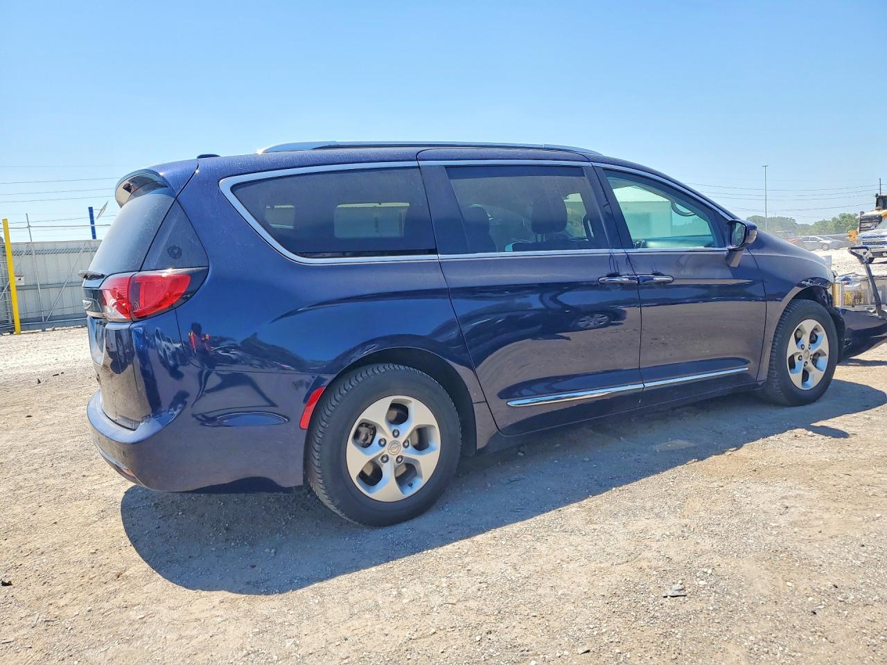 2C4RC1EGXHR514546 · 2017 CHRYSLER PACIFICA · 3/14