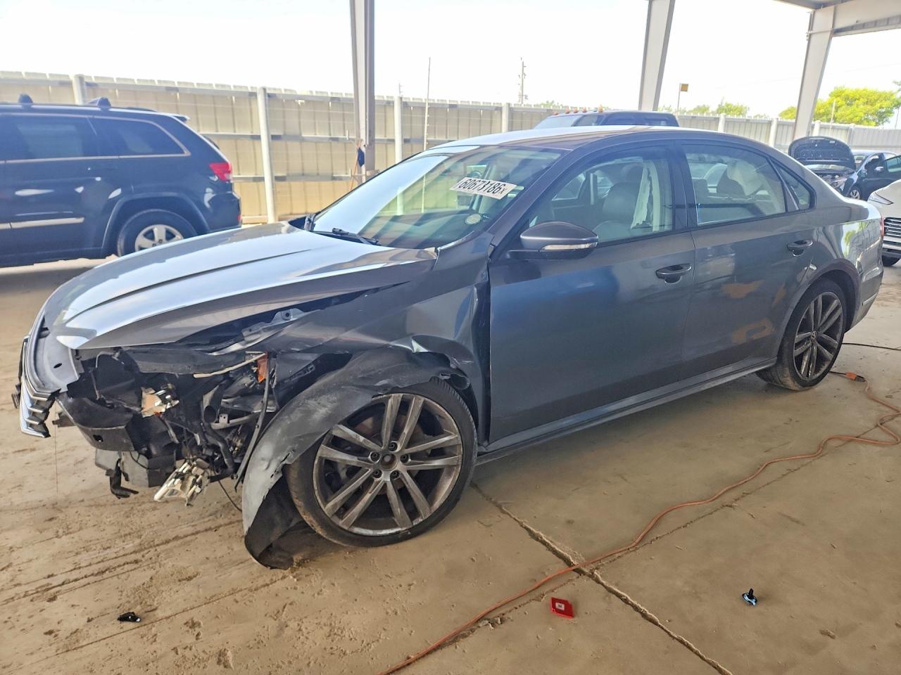 1VWAA7A39JC027245 · 2018 VOLKSWAGEN PASSAT
