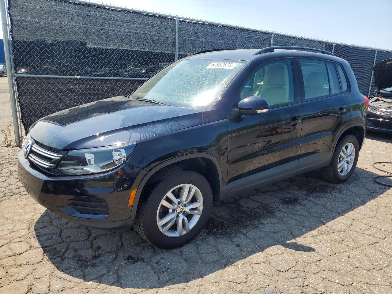 WVGAV7AX7HK006674 · 2017 VOLKSWAGEN TIGUAN