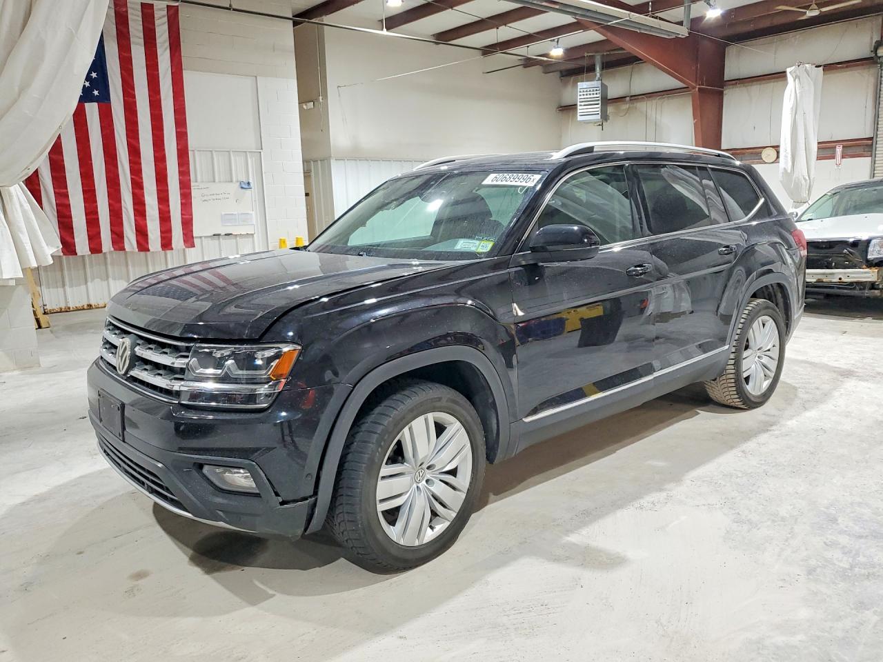 1V2NR2CA7JC576355 · 2018 VOLKSWAGEN ATLAS