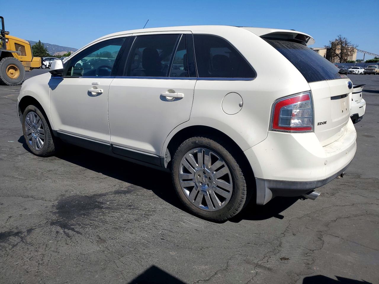 2FMDK39C08BB43983 · 2008 FORD EDGE · 2/13
