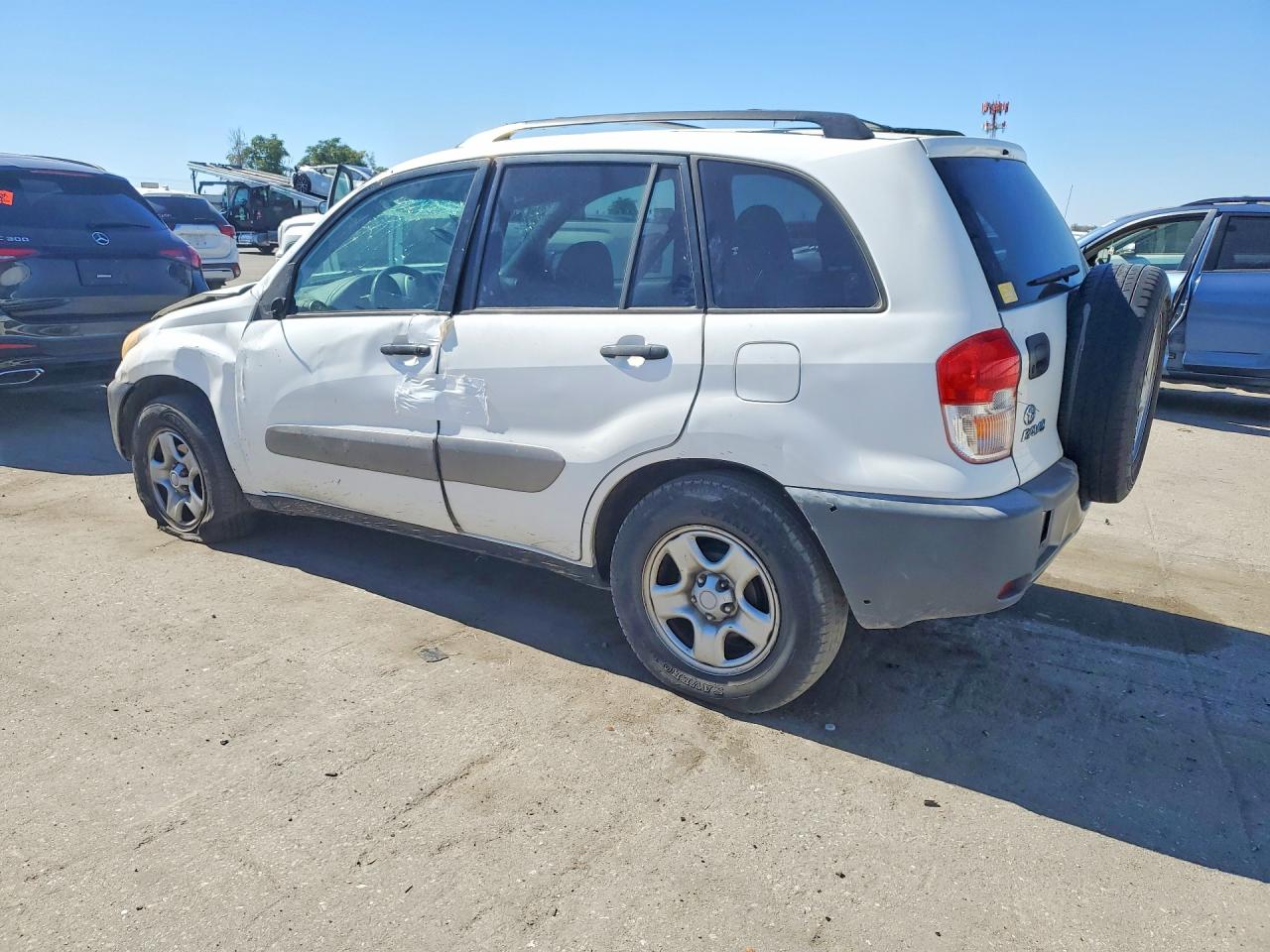 JTEGH20V320079838 · 2002 TOYOTA RAV4 · 2/12