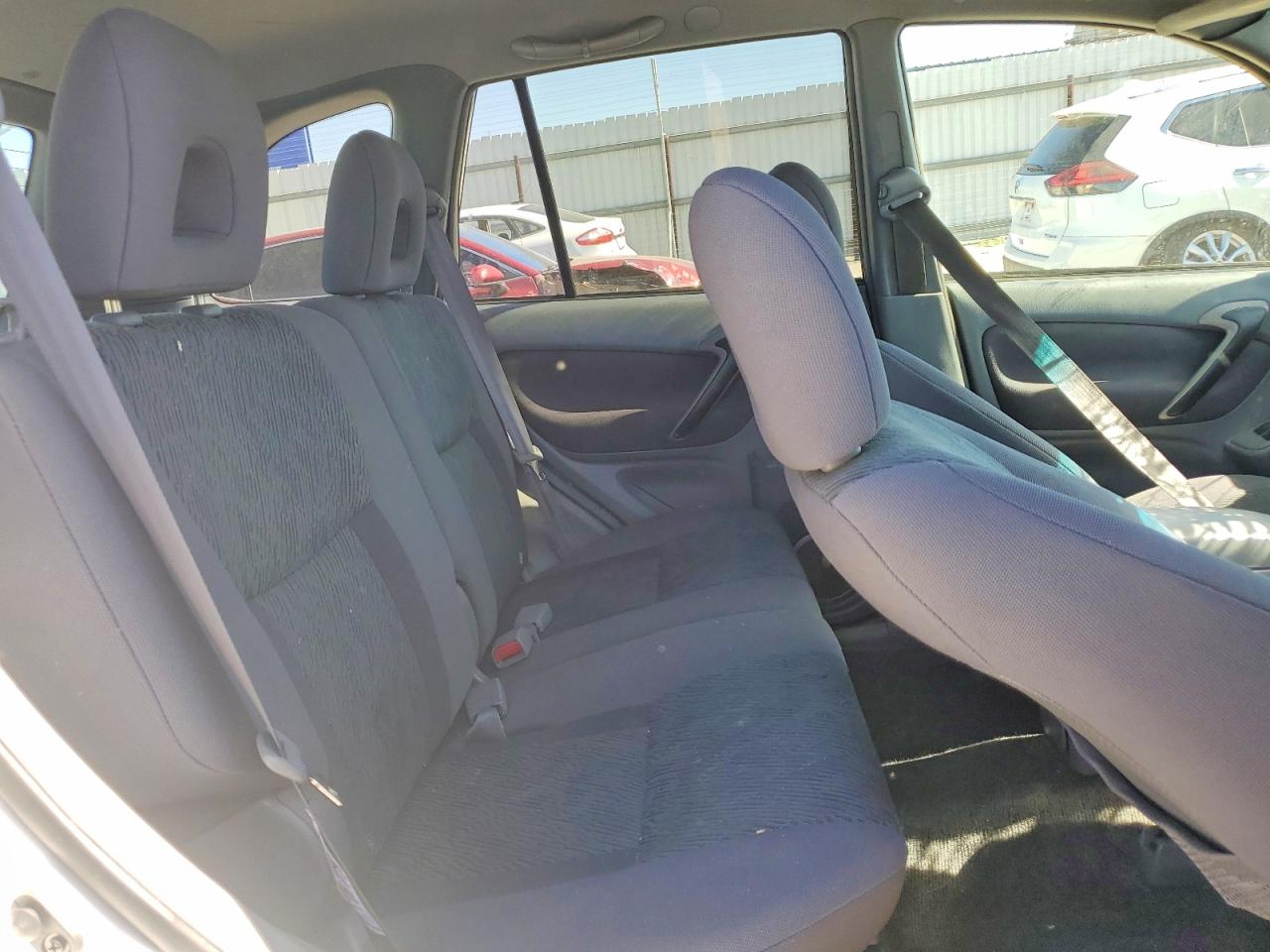 JTEGH20V320079838 · 2002 TOYOTA RAV4 · 10/12