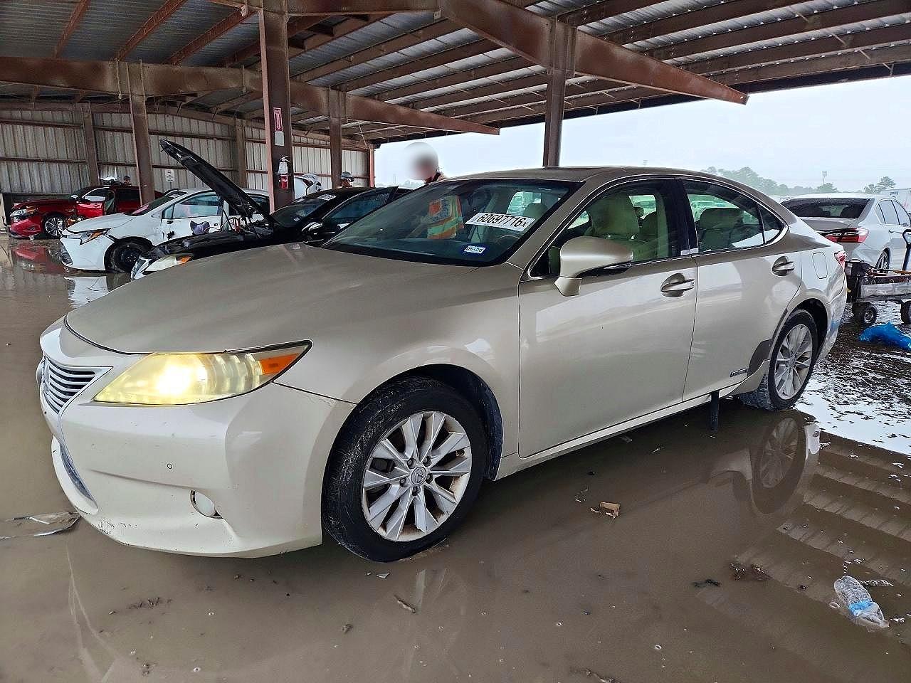 JTHBW1GG5D2007003 · 2013 LEXUS ES