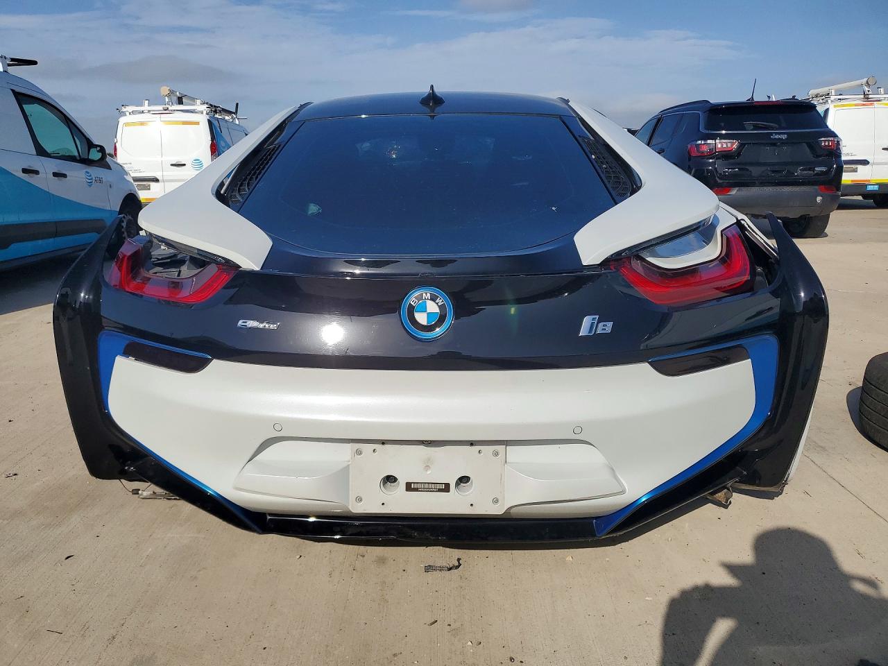 WBY2Z2C57GV675647 · 2016 BMW I8 · 6/12