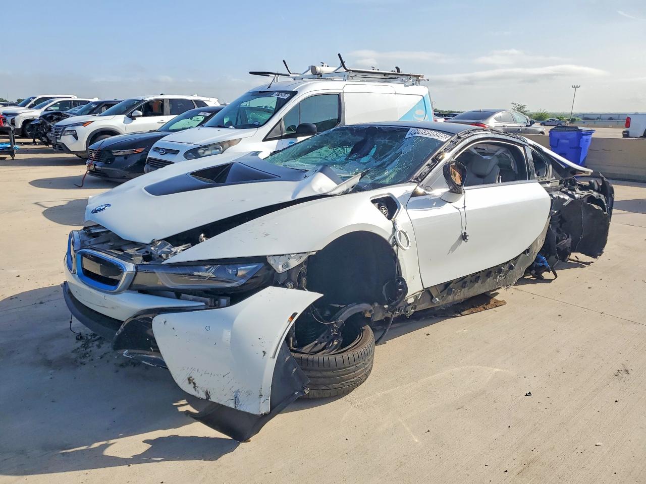 WBY2Z2C57GV675647 · 2016 BMW I8