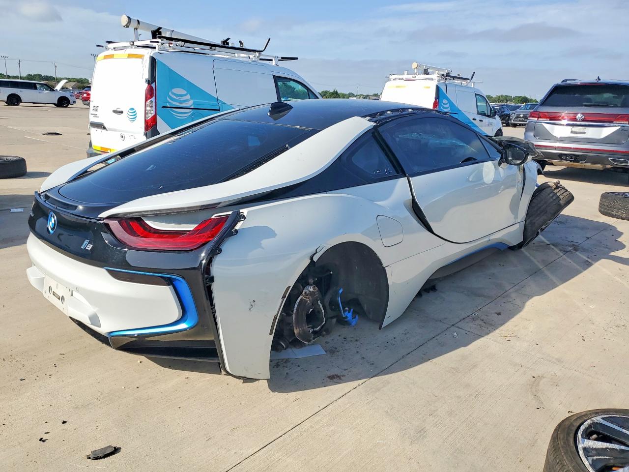 WBY2Z2C57GV675647 · 2016 BMW I8 · 3/12
