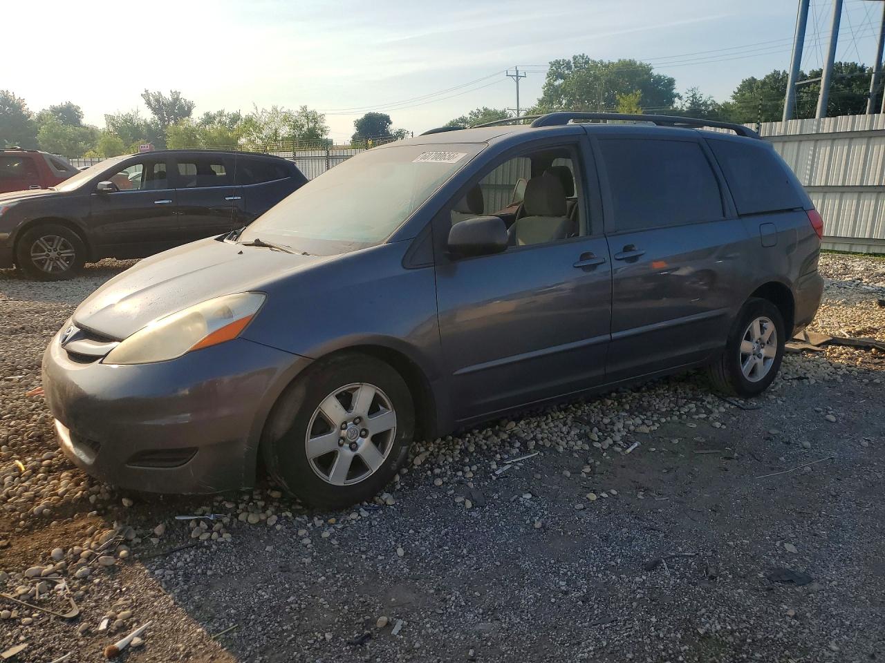 5TDKK4CC5AS291965 · 2010 TOYOTA SIENNA