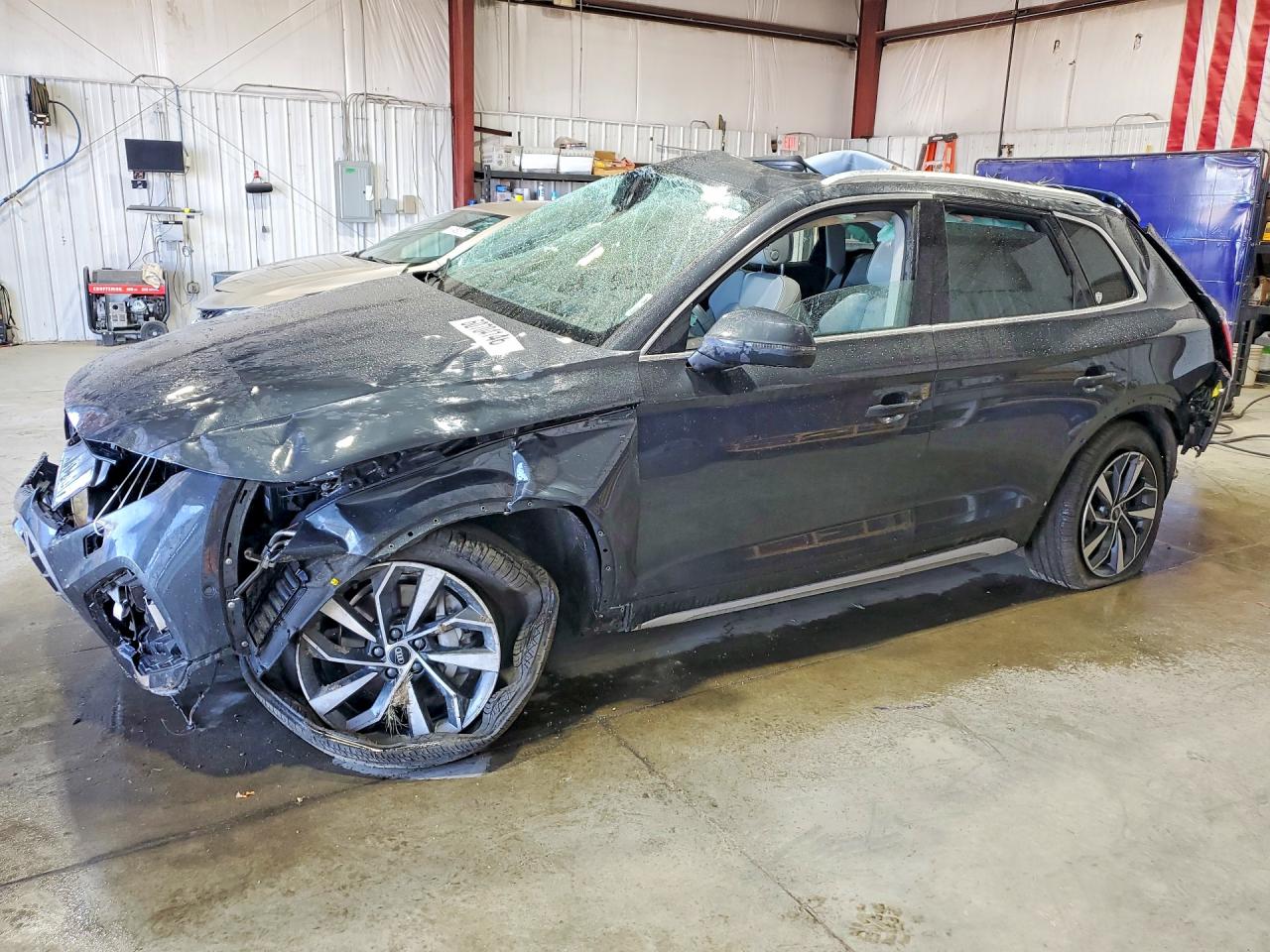 WA1CAAFYXM2102228 · 2021 AUDI Q5
