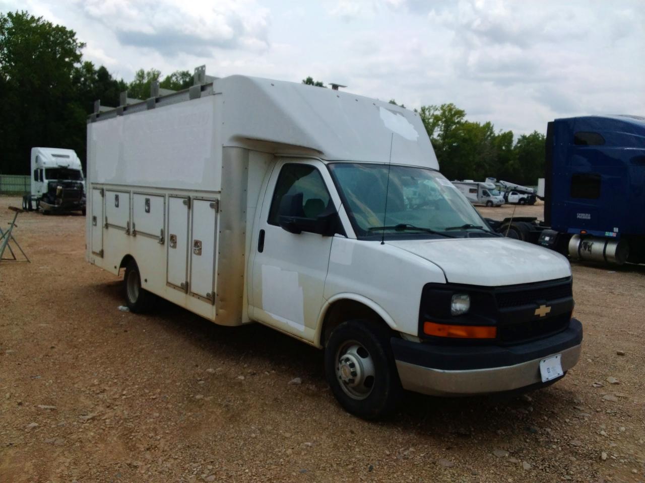 1GB3GSCG3G1176739 · 2016 CHEVROLET EXPRESS G3500 · 4/13