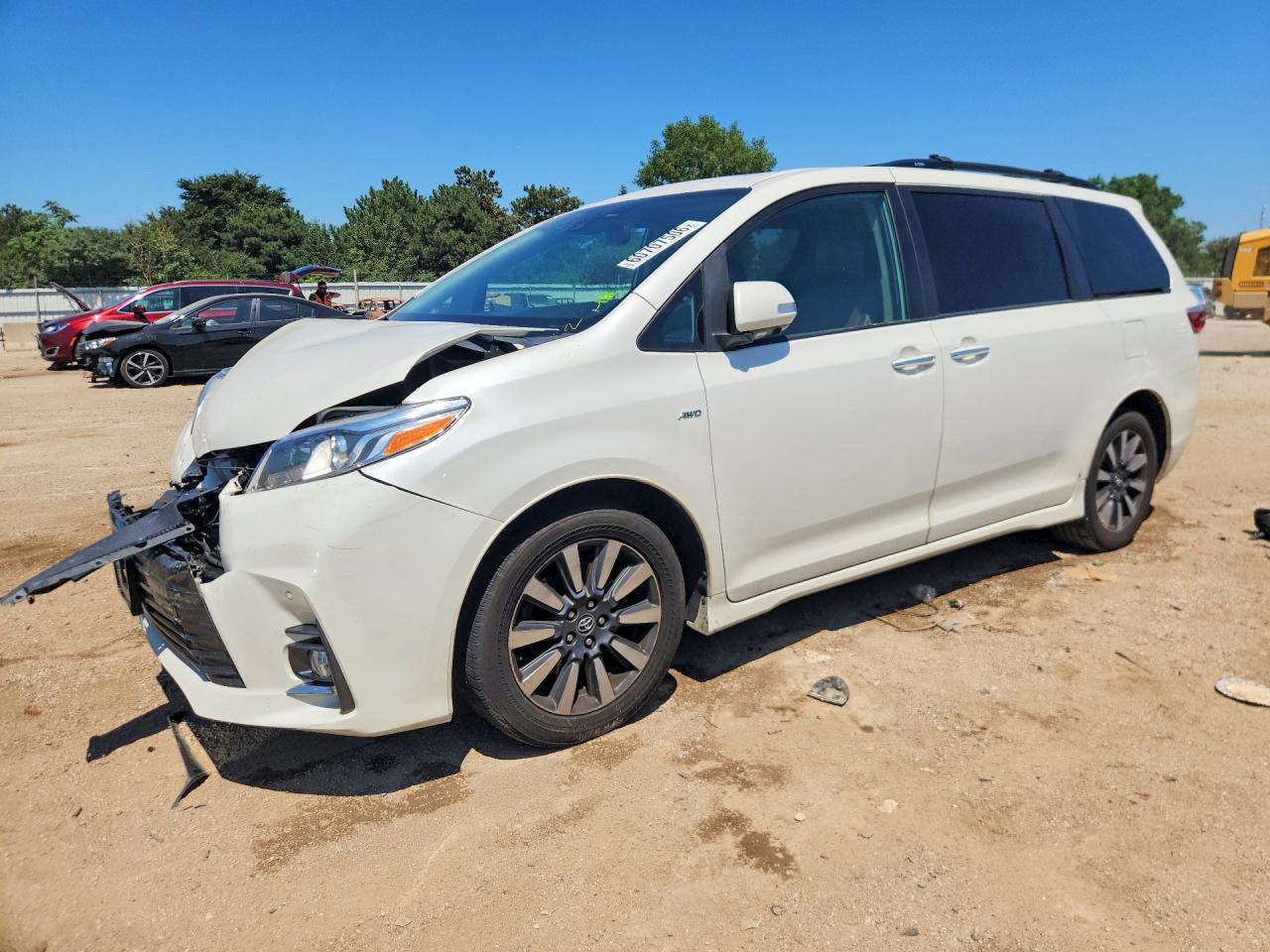 5TDDZ3DC0KS216475 · 2019 TOYOTA SIENNA