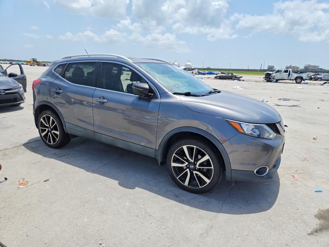 JN1BJ1CR8HW130545 · 2017 NISSAN ROGUE SPORT · 4/12