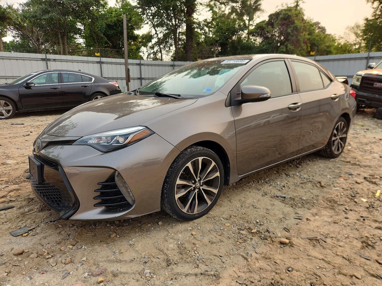 2017 TOYOTA COROLLA