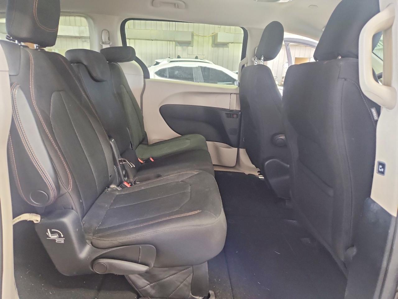 2C4RC1DG4HR514303 · 2017 CHRYSLER PACIFICA · 11/14