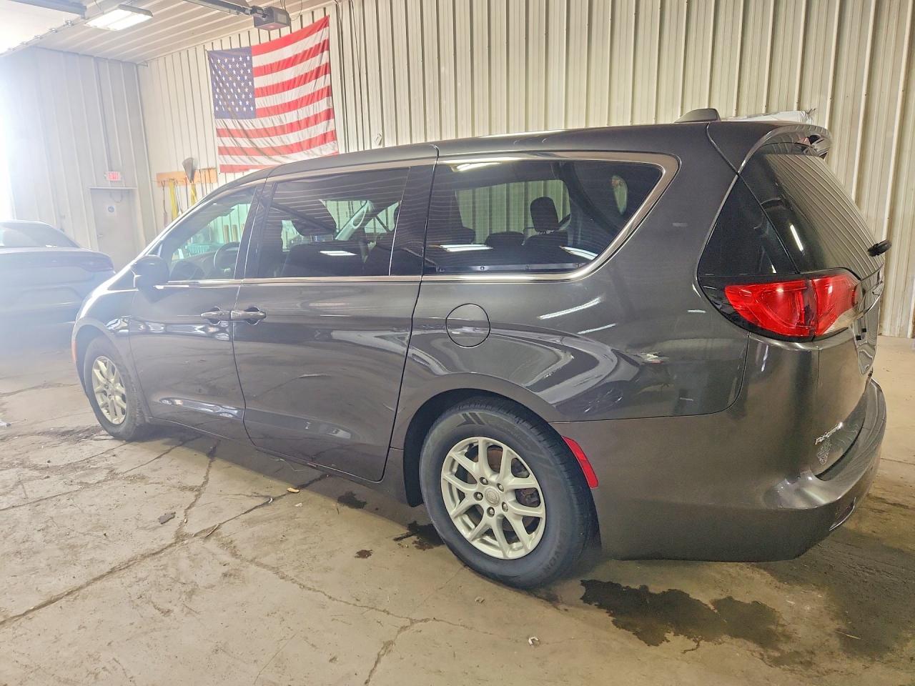 2C4RC1DG4HR514303 · 2017 CHRYSLER PACIFICA · 2/14