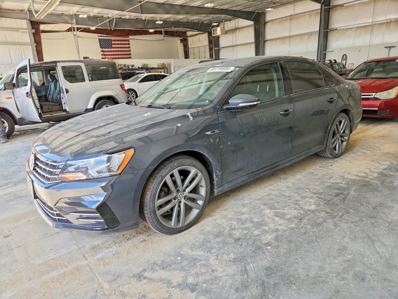1VWAA7A30JC028946 · 2018 VOLKSWAGEN PASSAT