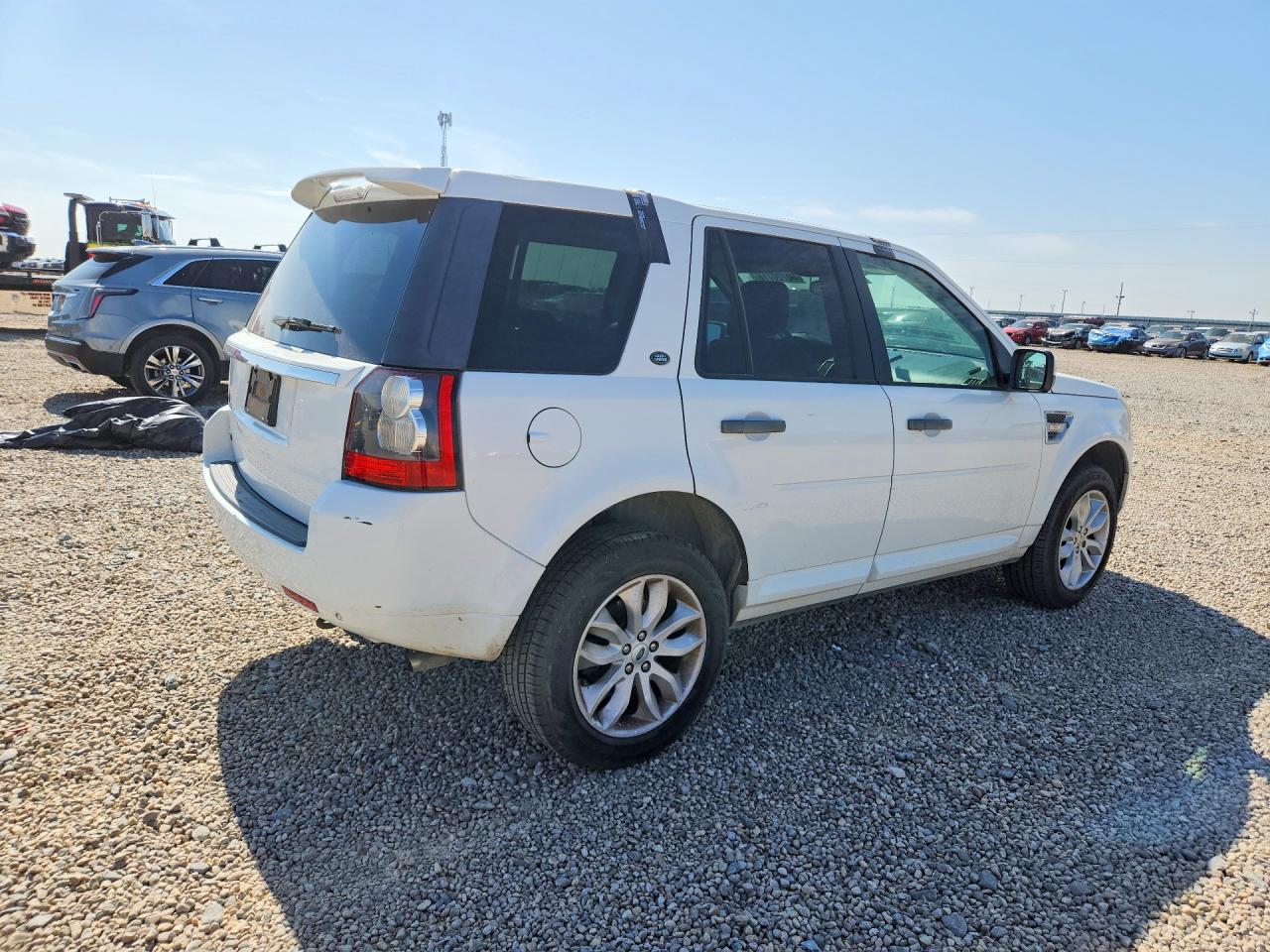 SALFR2BN8CH299899 · 2012 LAND ROVER LR2 · 3/13