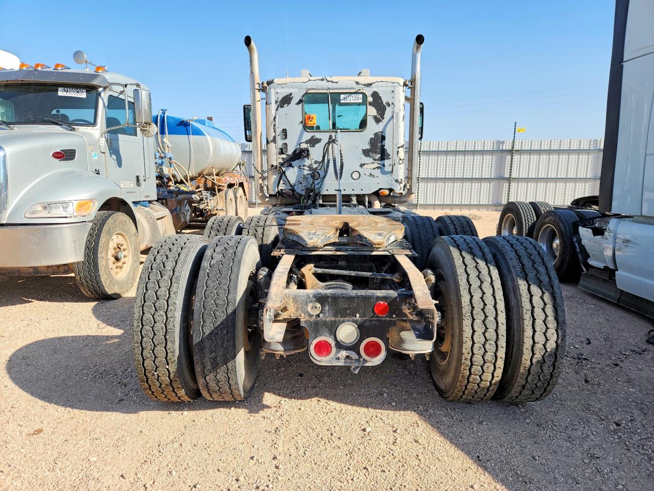 3AKJGNBG5FDGN1157 · 2015 FREIGHTLINER 122SD · 6/12