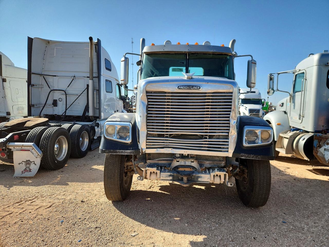 3AKJGNBG5FDGN1157 · 2015 FREIGHTLINER 122SD · 5/12
