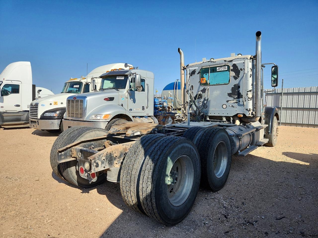 3AKJGNBG5FDGN1157 · 2015 FREIGHTLINER 122SD · 3/12