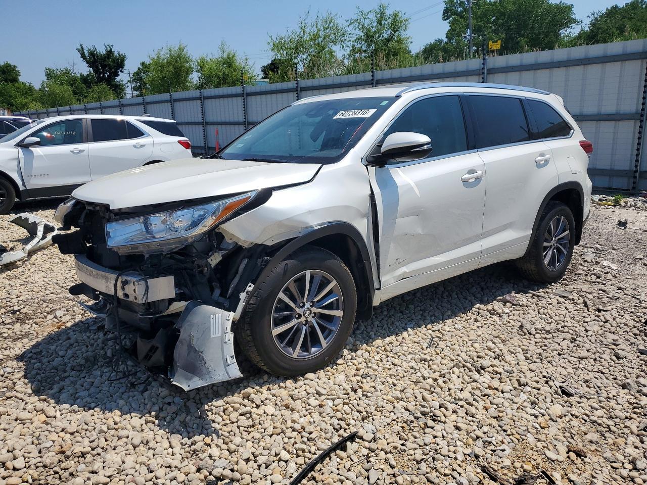 5TDJZRFH7HS514481 · 2017 TOYOTA HIGHLANDER