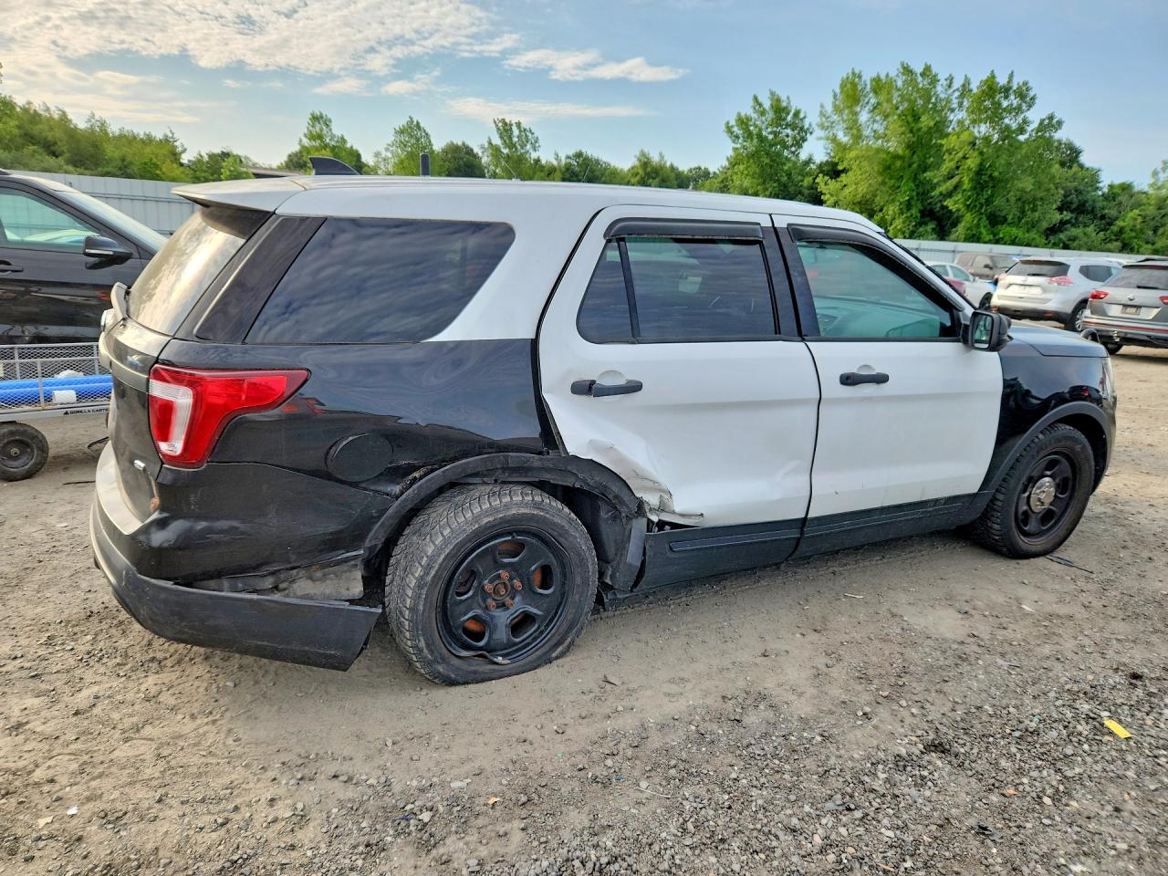 1FM5K8AR7GGA72192 · 2016 FORD EXPLORER · 3/13