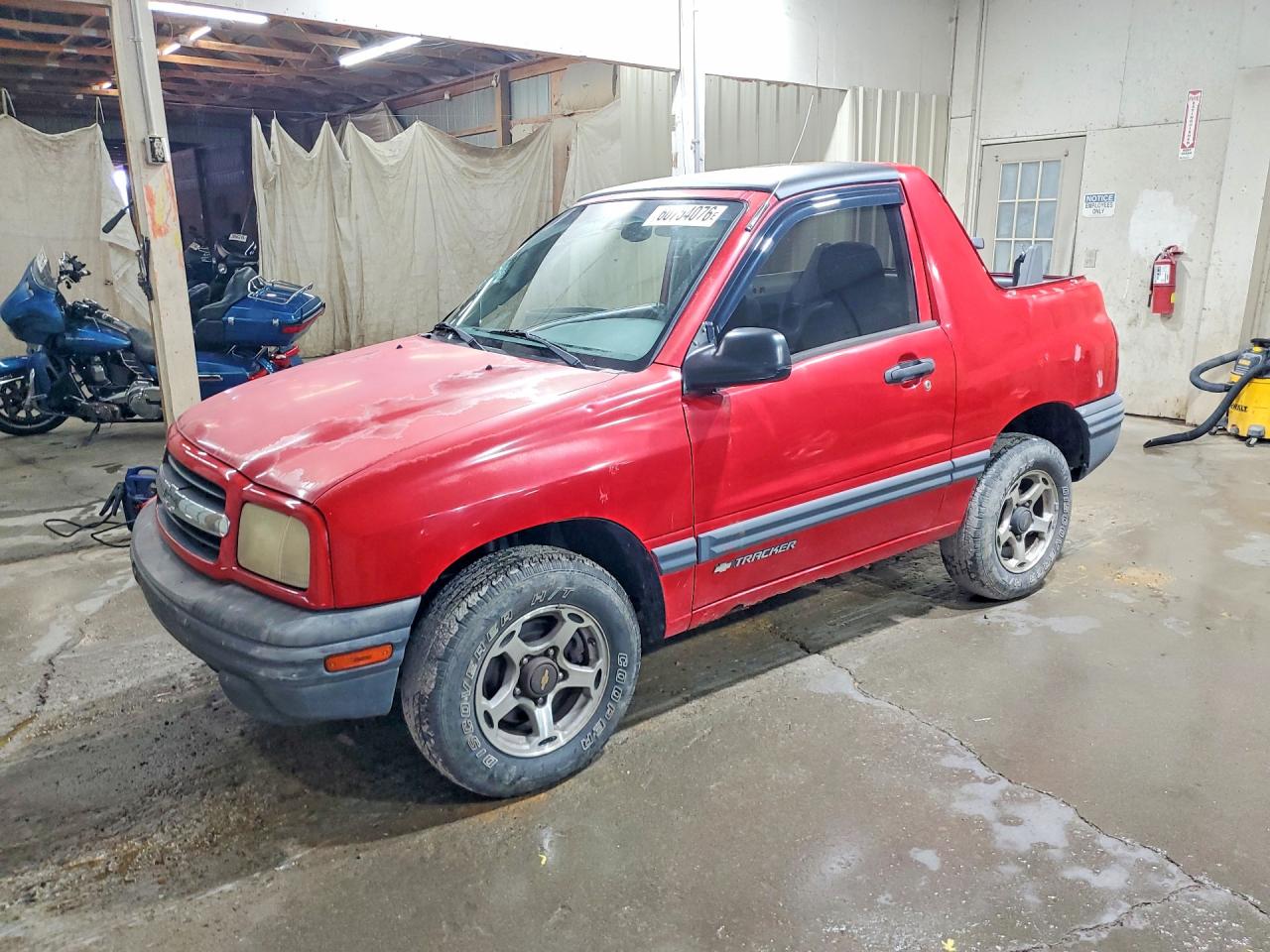 2001 CHEVROLET TRACKER