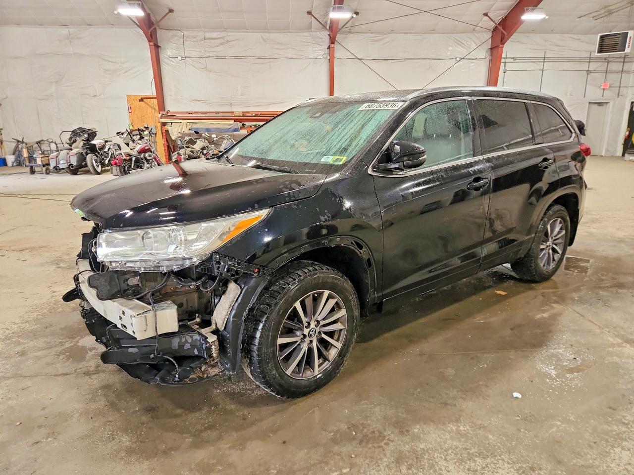 5TDJZRFH2JS883738 · 2018 TOYOTA HIGHLANDER