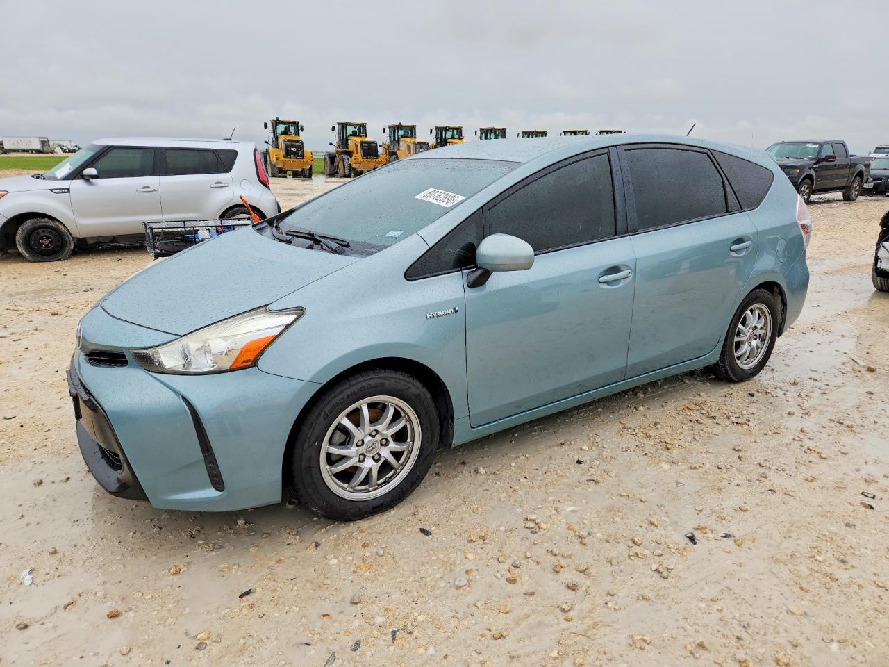 JTDZN3EUXFJ039252 · 2015 TOYOTA PRIUS V