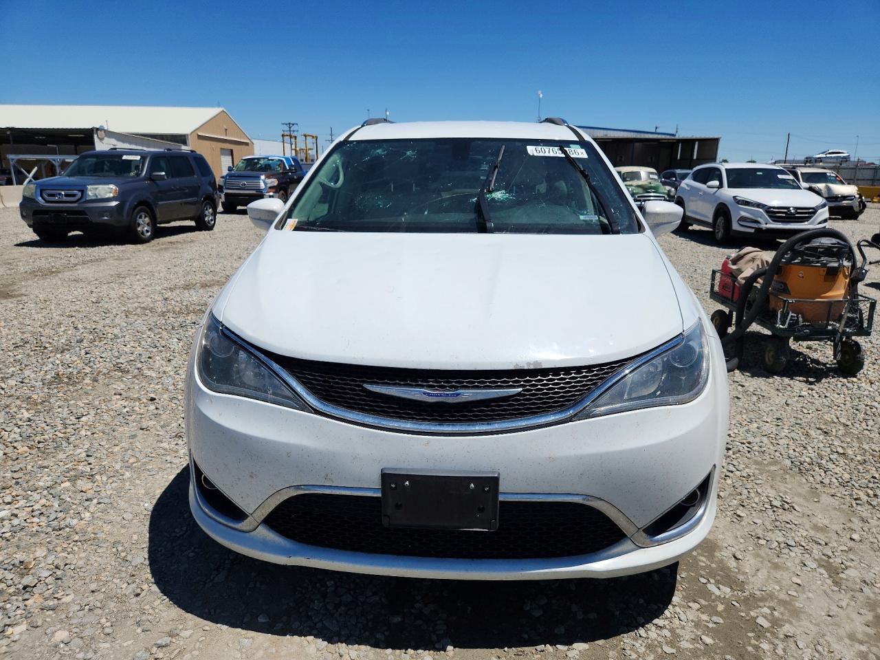 2C4RC1EG8JR315064 · 2018 CHRYSLER PACIFICA · 5/13