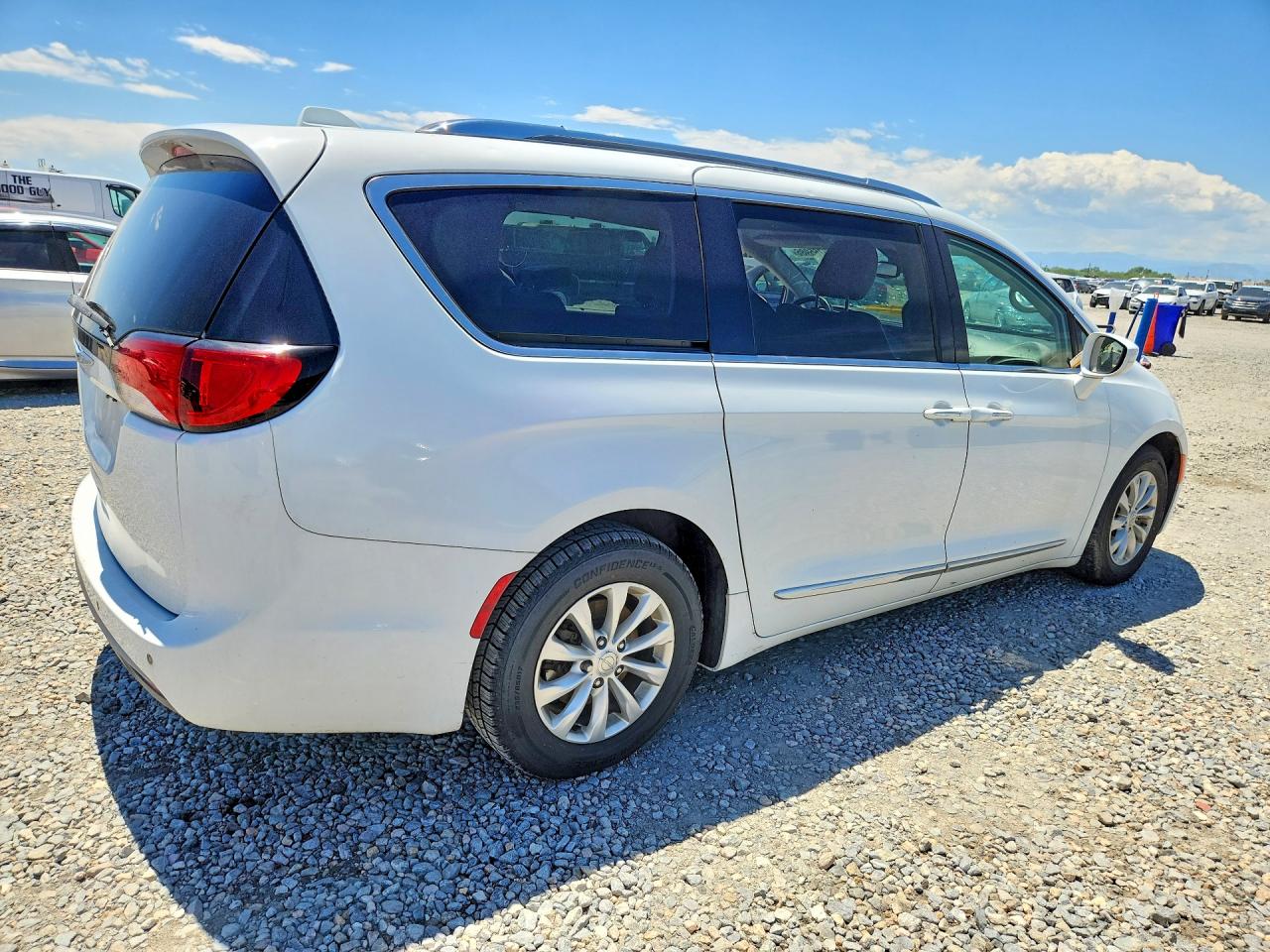 2C4RC1EG8JR315064 · 2018 CHRYSLER PACIFICA · 3/13