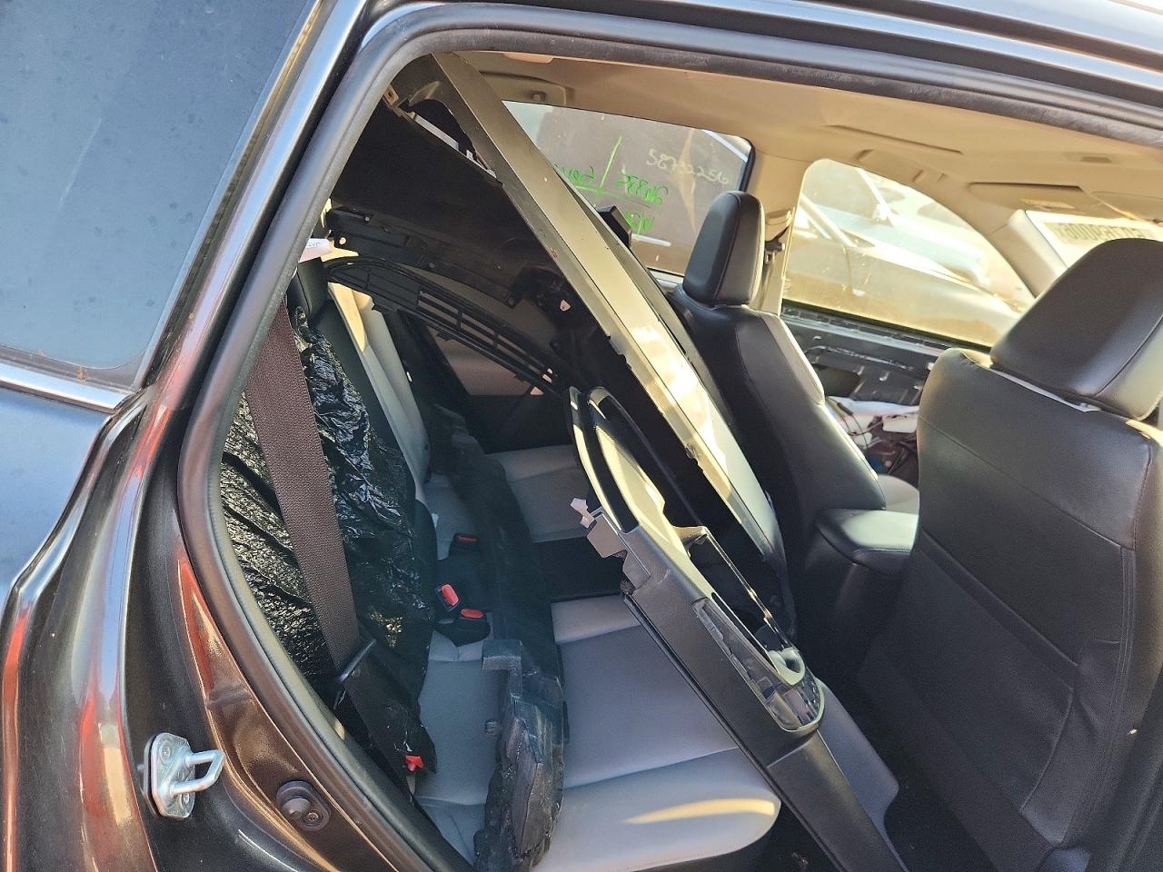 JTMDFREV9JD253899 · 2018 TOYOTA RAV4 · 11/13