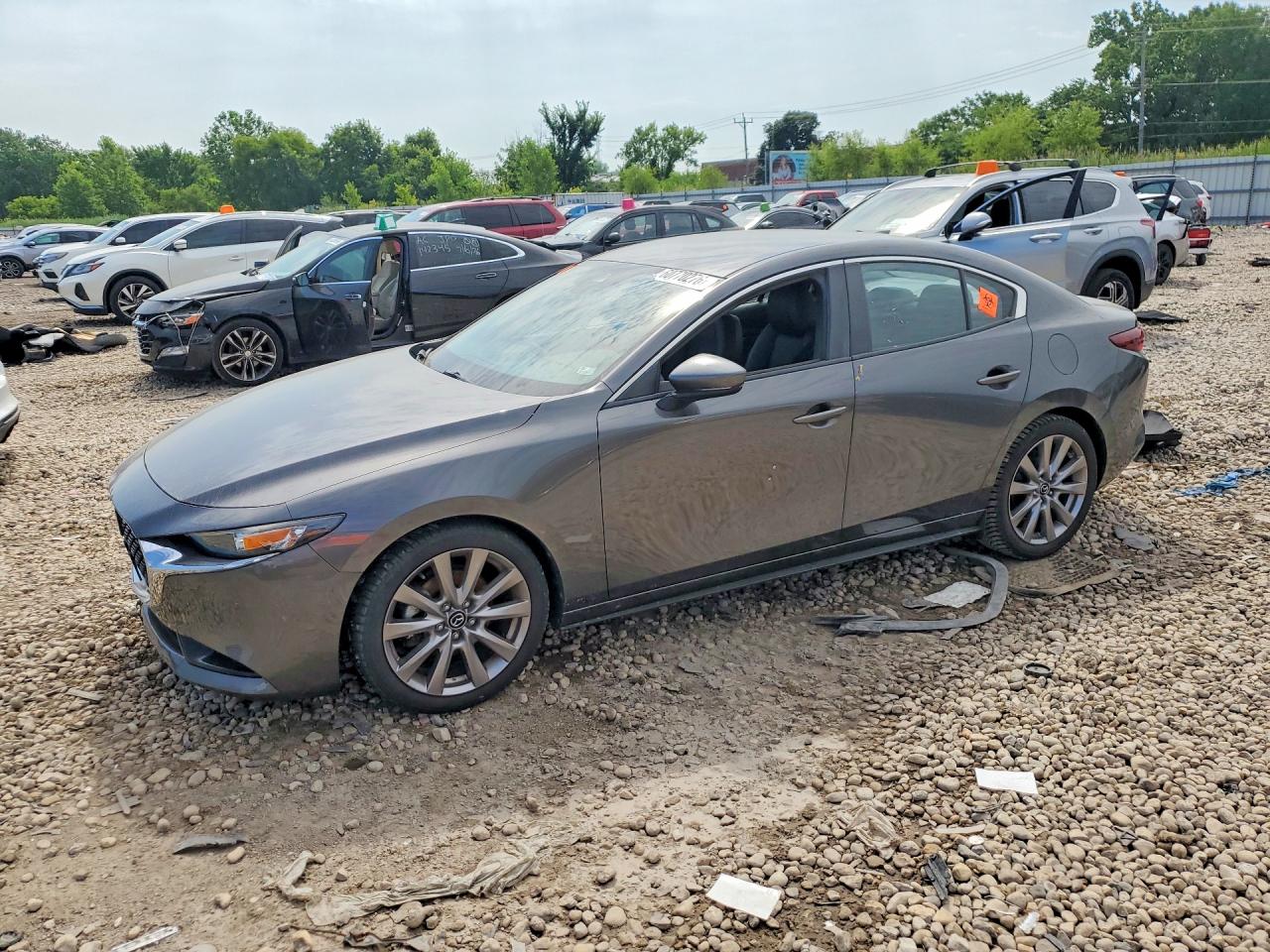 JM1BPBDM3L1171305 · 2020 MAZDA 3